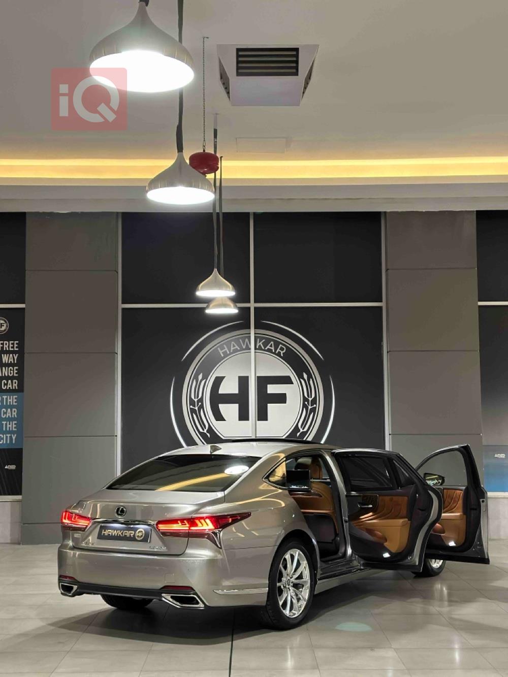 Lexus LS